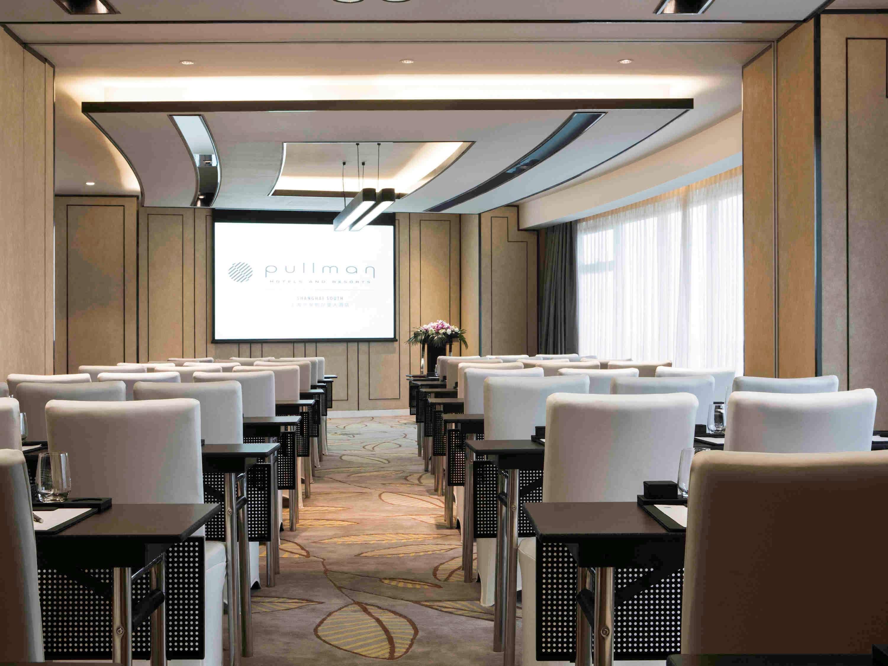 Hotel Pullman Xuhui 5*